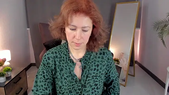 LeticiaRomano Chat XXX live