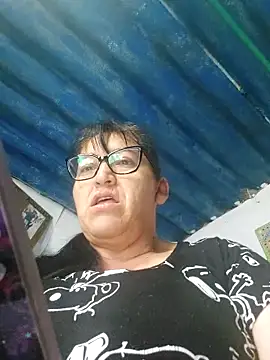 clarita_01's Live XXX Chat