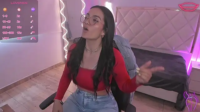 Chat +18 de Rosalind_tay ao vivo