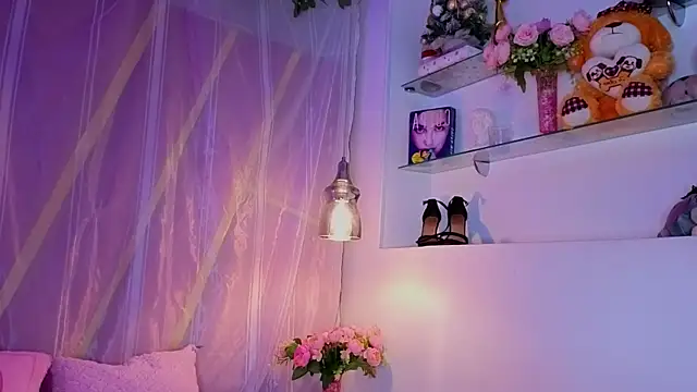 EmmyCortez: онлайн-секс-чат