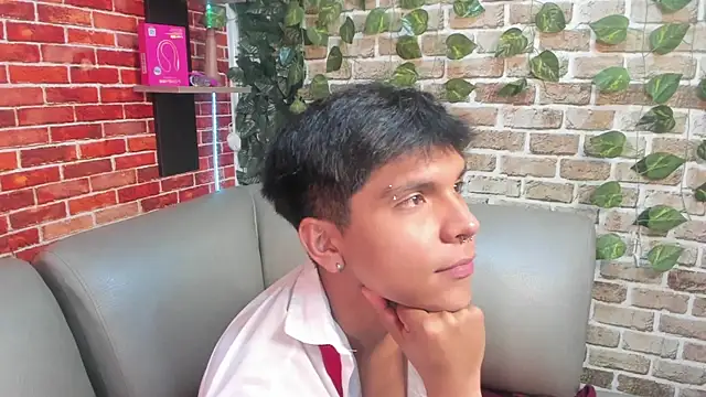 Show de Thiago_Kozak na webcam