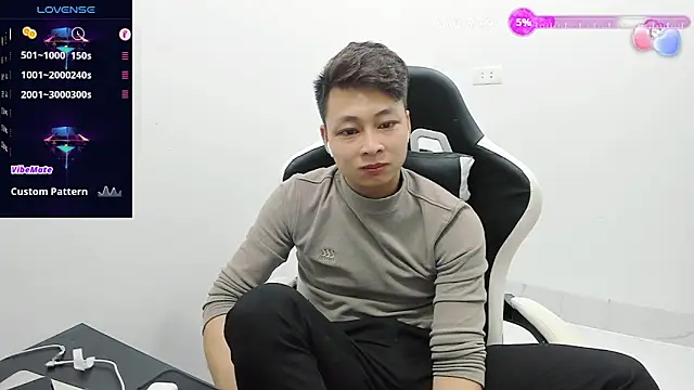 XXX chat uživo modela Naughty___asian