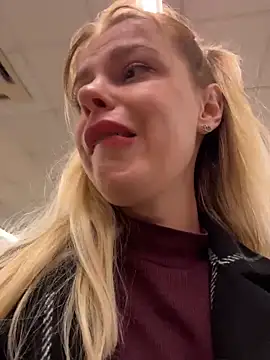 Онлайн чат XXX HarrietDart