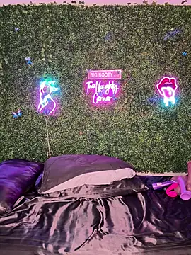 RenaThickAss' Webcam Show