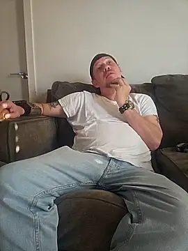 Вебкам-шоу yourMasterisBored