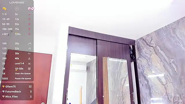 LauraSaenz01 Chat XXX in diretta