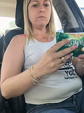 NikkiBlisss Obrolan Langsung XXX