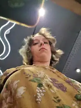 Public_Katrisha Show Webcam