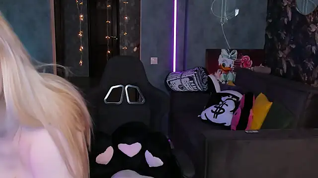 XXX chat uživo modela Blckmirrorr