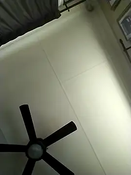 Pokazy przed kamerką – Nawtyslaveteen