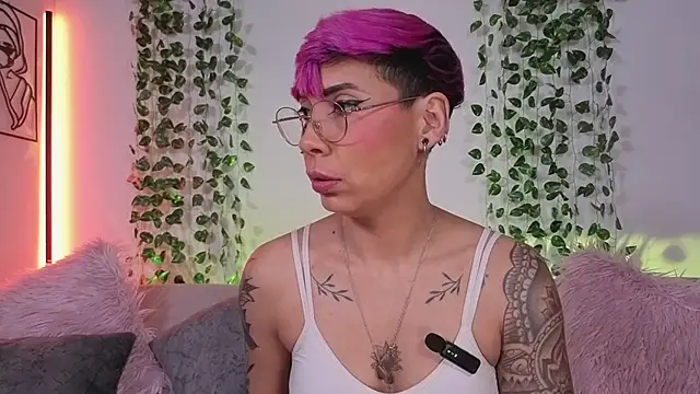 Chat +18 de MiaMorgan_ ao vivo