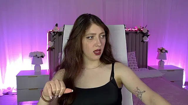 Chat +18 de Mary_Miiller ao vivo