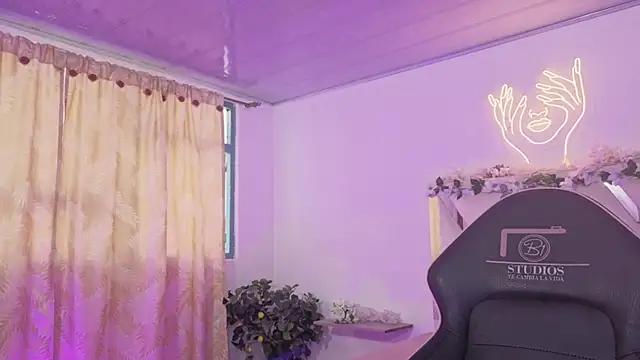 ZURY_TAY – Naživo XXX chat