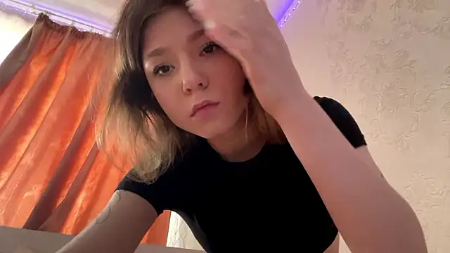 Chat +18 de aera_elese ao vivo