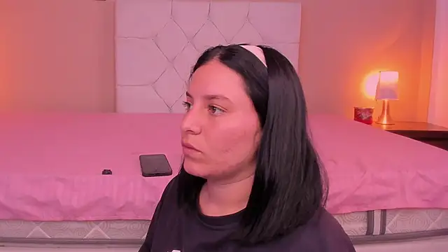 DollhellのライブXXXチャット