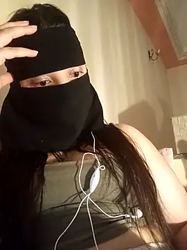 LONA-_- élő XXX-chatje