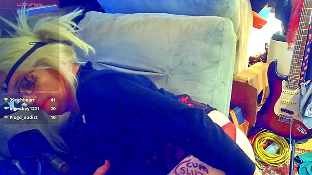 Czat XXX na żywo – DoMeDoggyNow