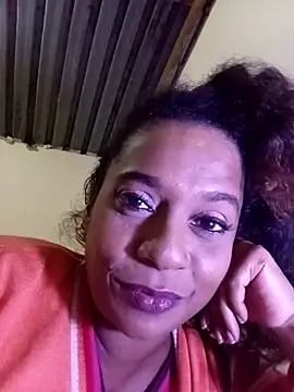 Chatroom XXX en direct de MiZzCreator