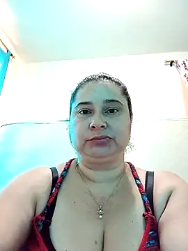 Chat +18 de marianismith ao vivo