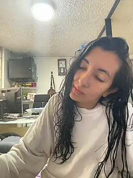 Онлайн чат XXX SALOME_KORLAND