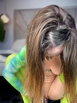 SweetieSinXXX élő XXX-chatje