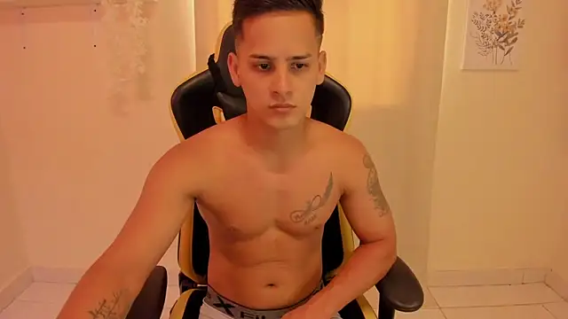 sexy_andres01 网络视讯表演