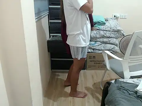 xTheLastVIRGINx's Live XXX Chat