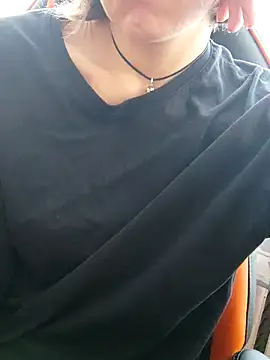 Aashikalaa's Live XXX Chat