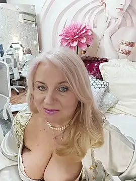 AvrilMillersのライブXXXチャット