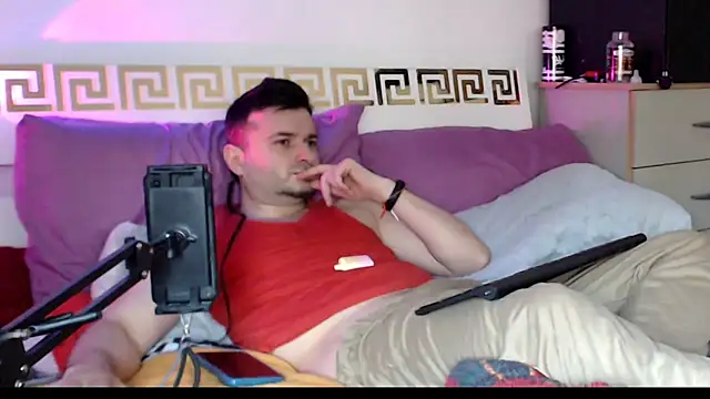 iuligruia69's Live XXX Chat