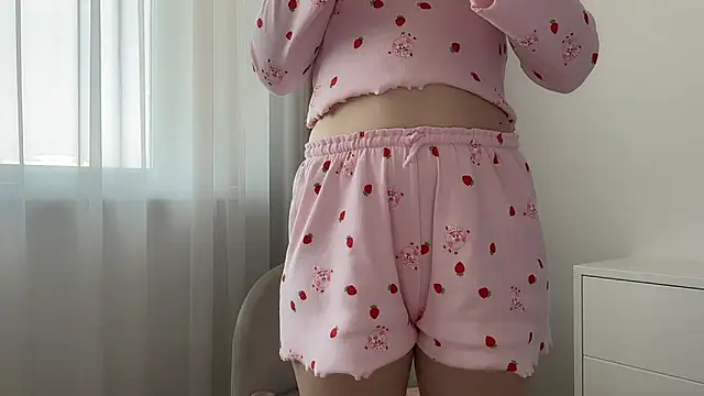 ShySchoolGirl's Live XXX Chat