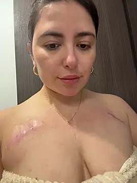 Chat XXX ao vivo de sukhakunis1