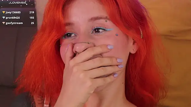 Chat +18 de Daarlene ao vivo