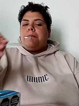 Hailey_Curvy: διαδικτυακό σόου στην κάμερα