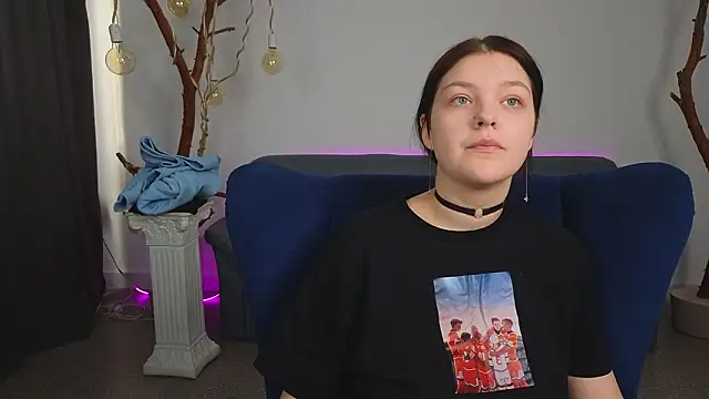 DeliaEffy: онлайн-секс-чат