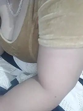 Chat +18 de NISHA_SPICY ao vivo