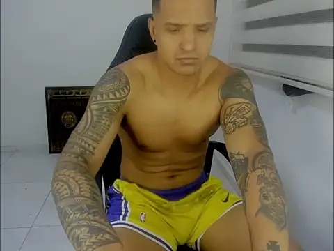 master_leather élő XXX-chatje