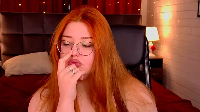 Chat +18 de StaceyJensen ao vivo