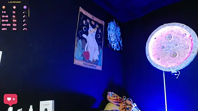 Chat +18 de girl_intense444 ao vivo