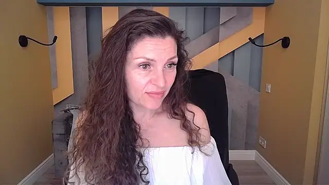 Chat +18 de EllaLong ao vivo