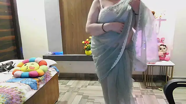 Pertunjukan Kamera Web Seductive_Noori