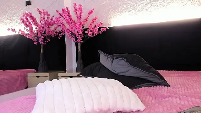 Živý XXX chat Meloddyys__