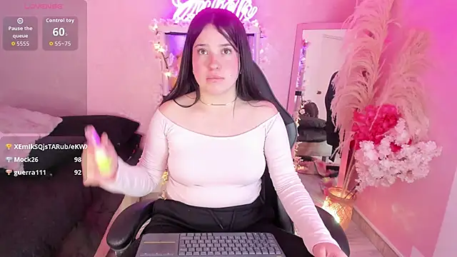 Julieth_Caandy's Live XXX Chat