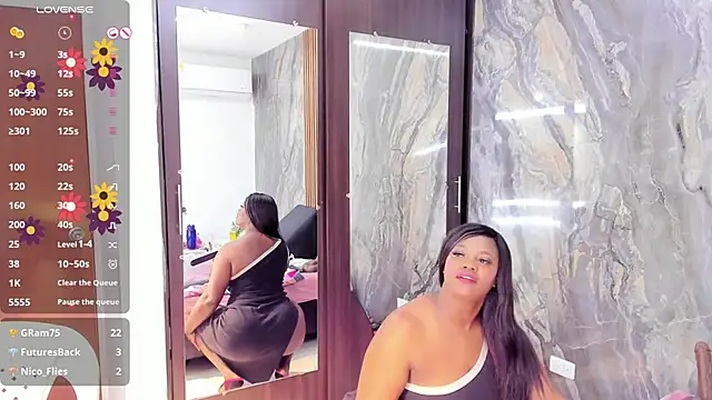 XXX chat uživo modela LauraSaenz01