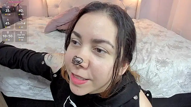 XXX chat uživo modela SakuraLee_