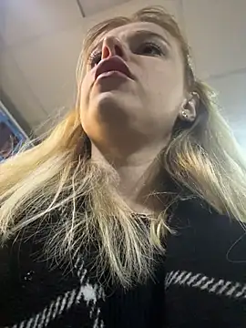 Онлайн чат XXX HarrietDart