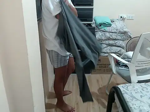 xTheLastVIRGINx live XXX chat