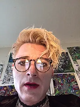 Sissy_Cindy_Whore Adlı Modelin Canlı XXX Sohbeti