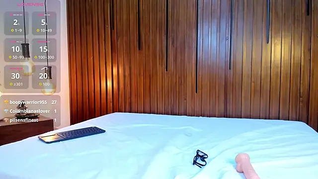 Farah_Stone লাইভ XXX চ্যাট