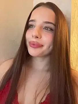 Immy_Megan Adlı Modelin Canlı XXX Sohbeti